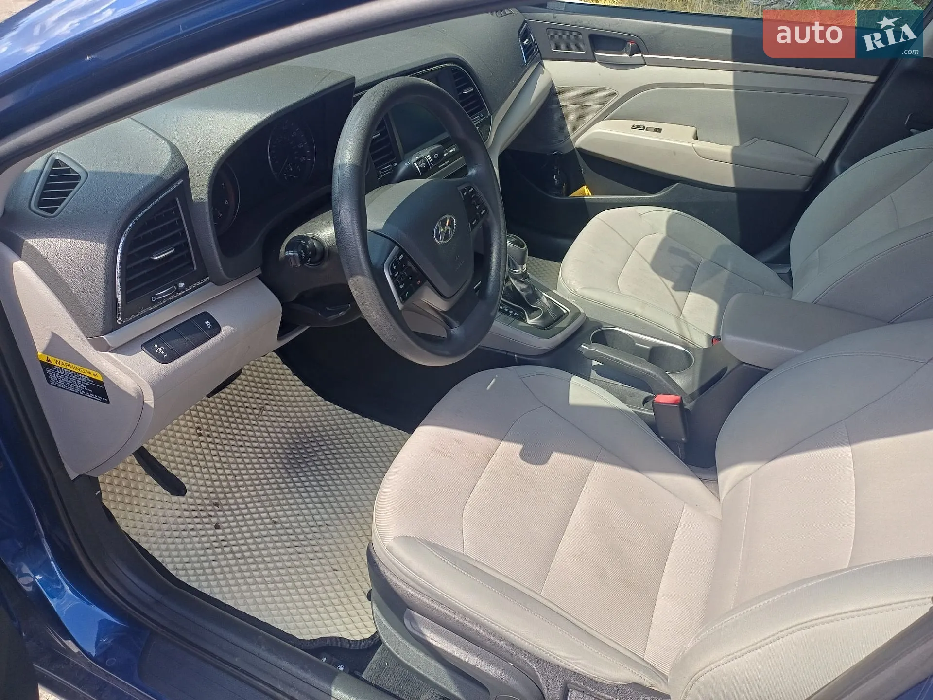 2016 Hyundai Elantra - мініатюра 8