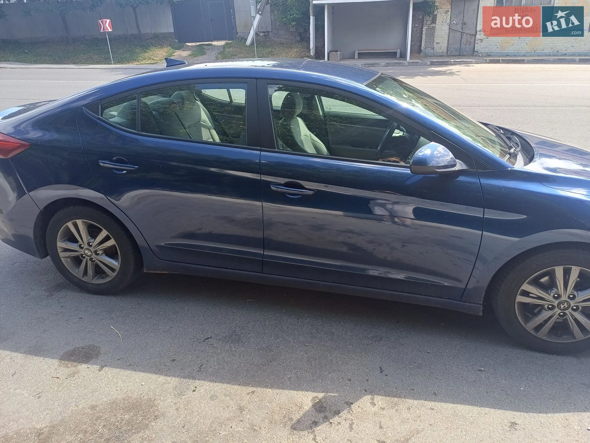 2016 Hyundai Elantra - мініатюра 13