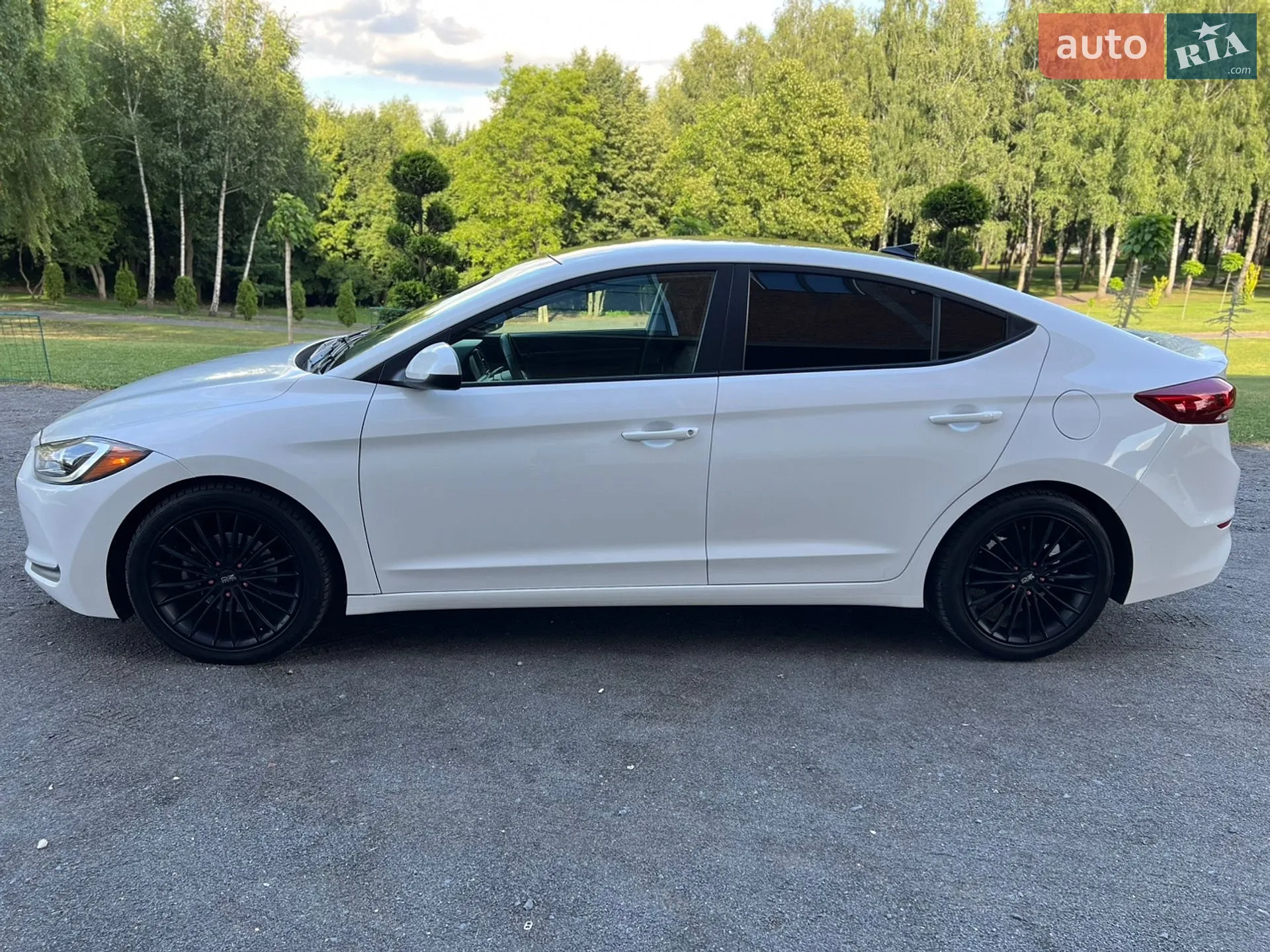 2017 Hyundai Elantra - мініатюра 6