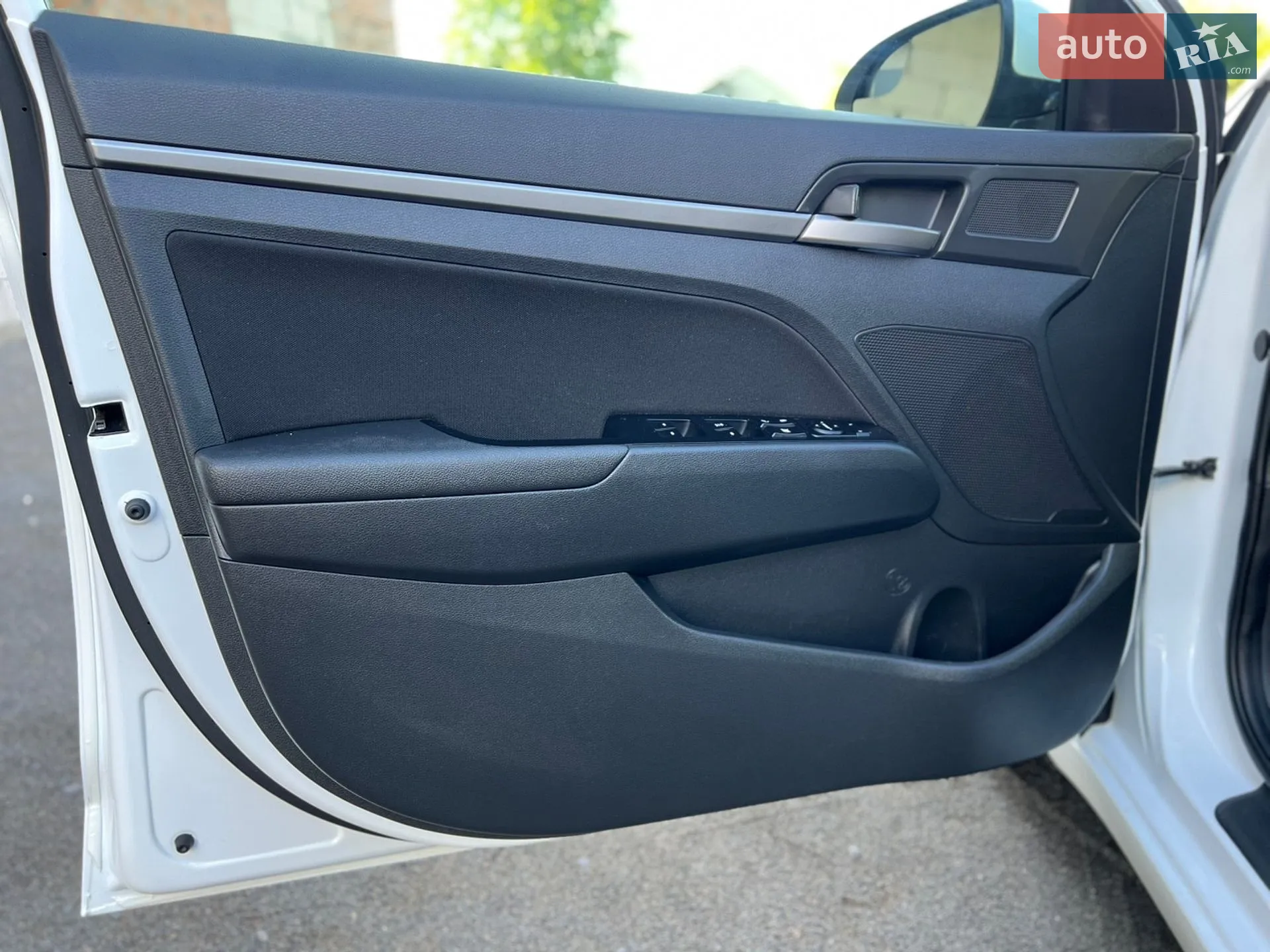 2017 Hyundai Elantra - мініатюра 34