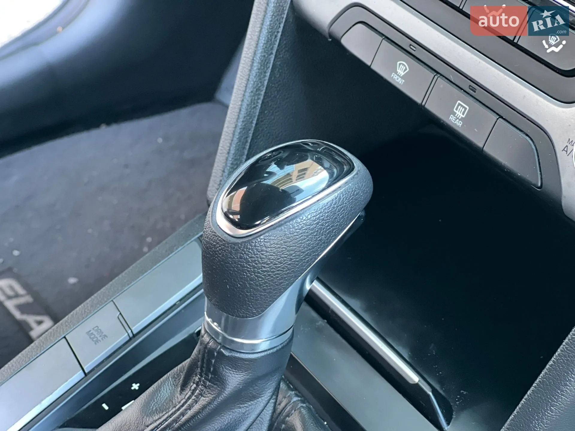 2017 Hyundai Elantra - мініатюра 46