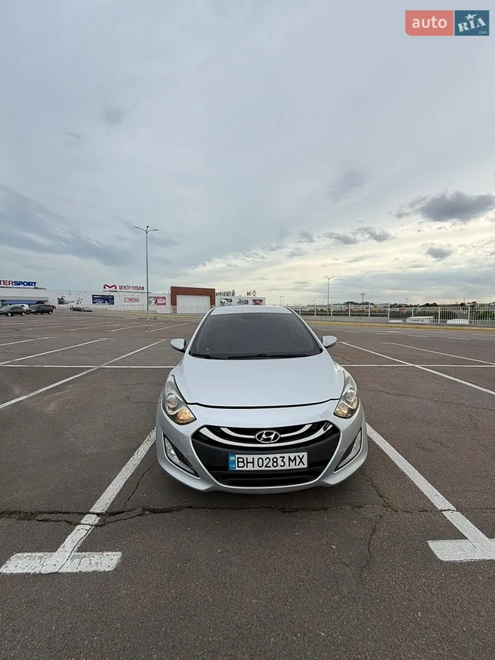 2012 Hyundai Elantra - мініатюра 22
