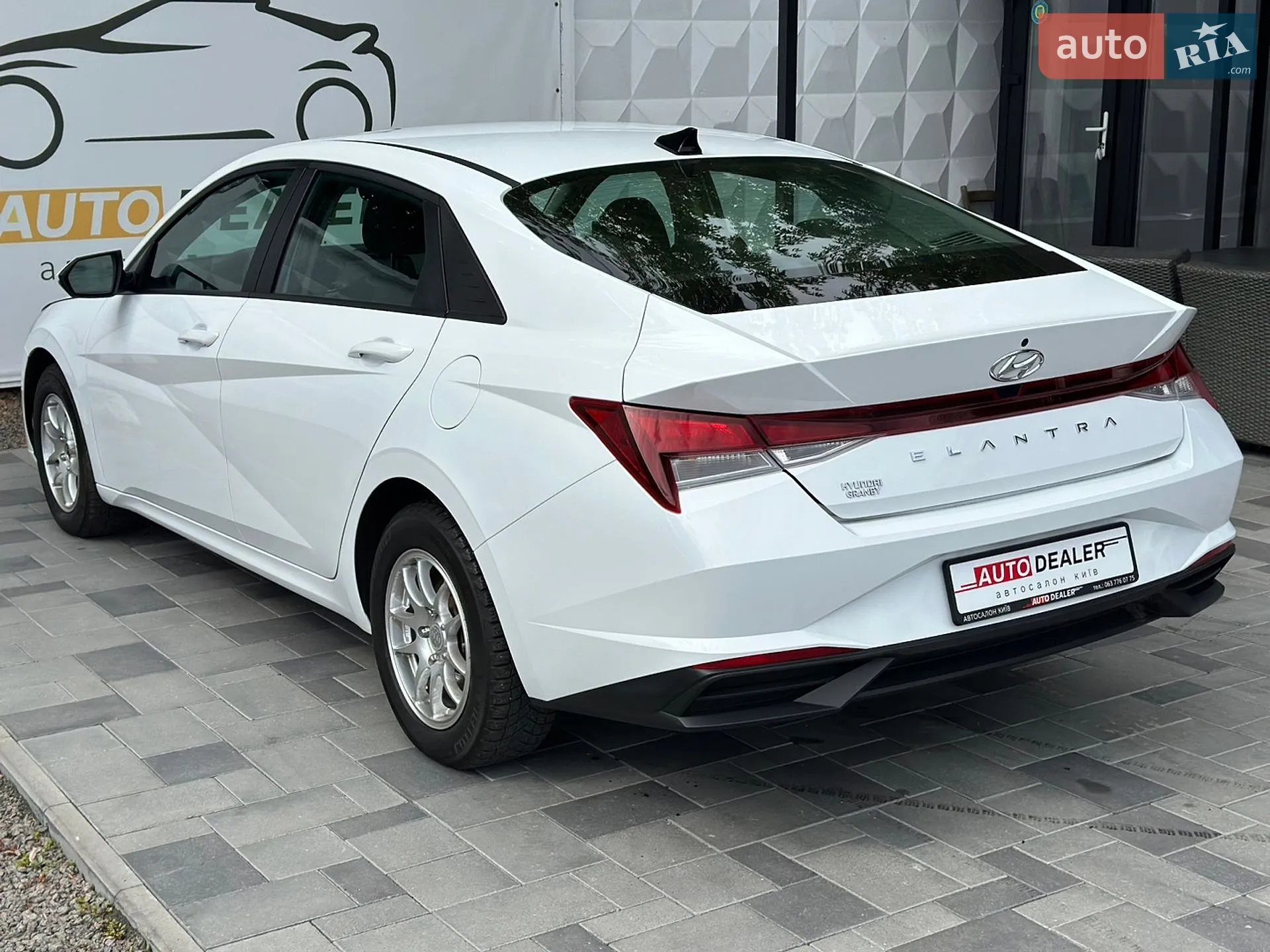 2022 Hyundai Elantra - мініатюра 5