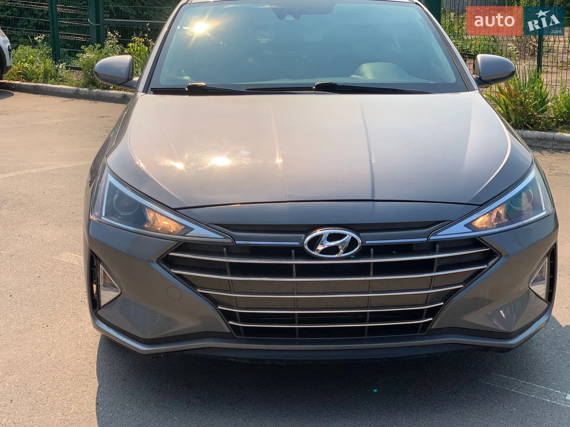 2019 Hyundai Elantra - фото 1