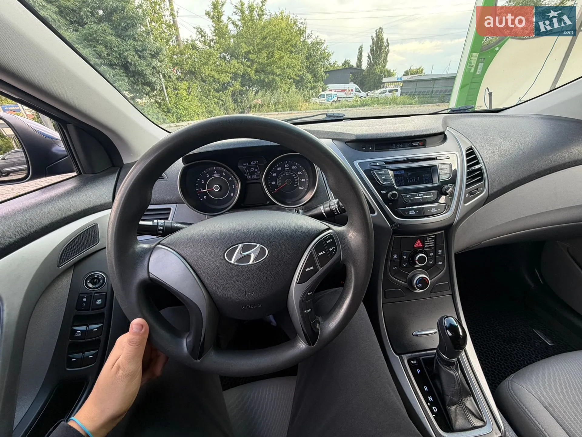 2015 Hyundai Elantra - мініатюра 30