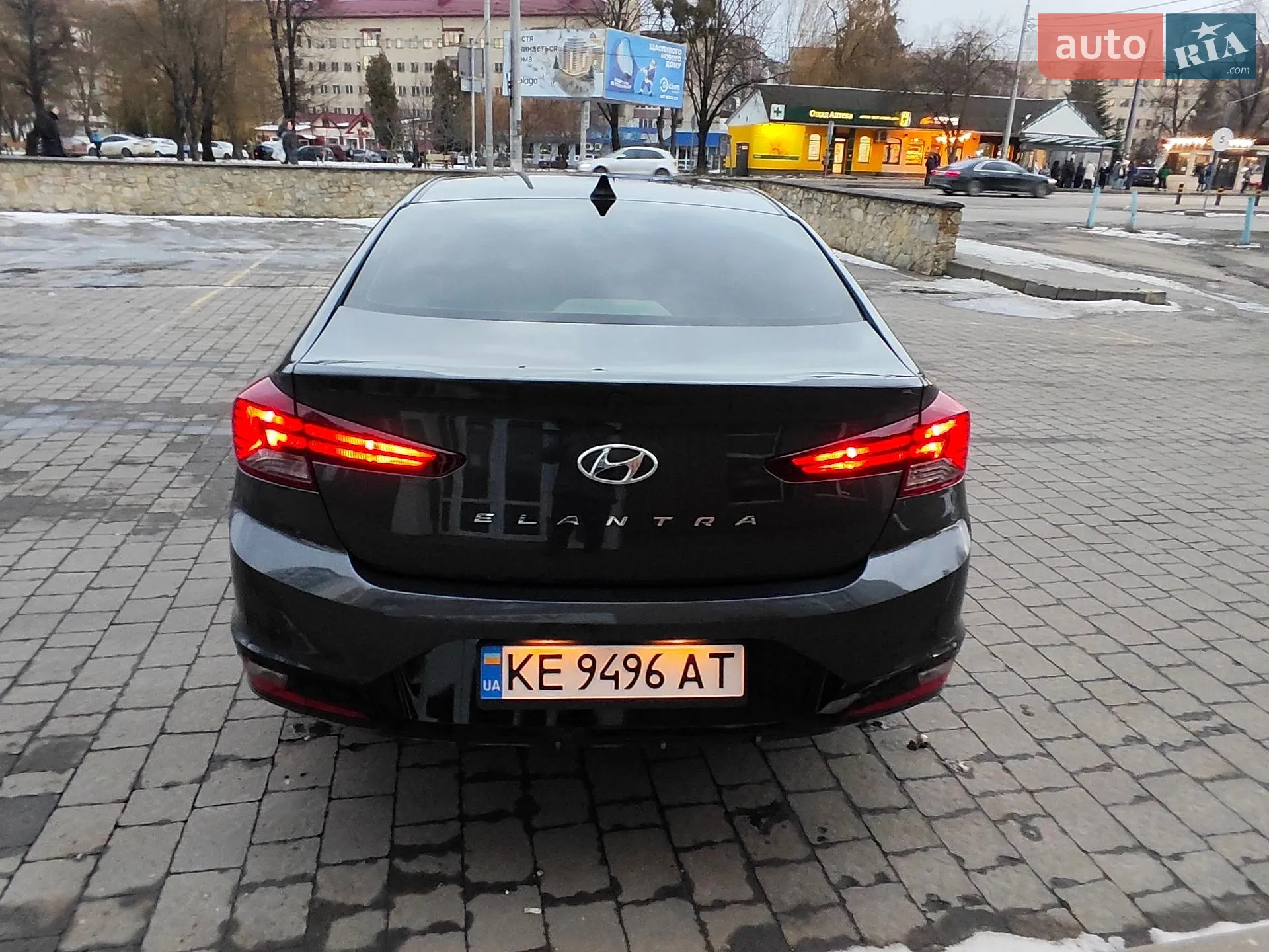 2019 Hyundai Elantra - мініатюра 10