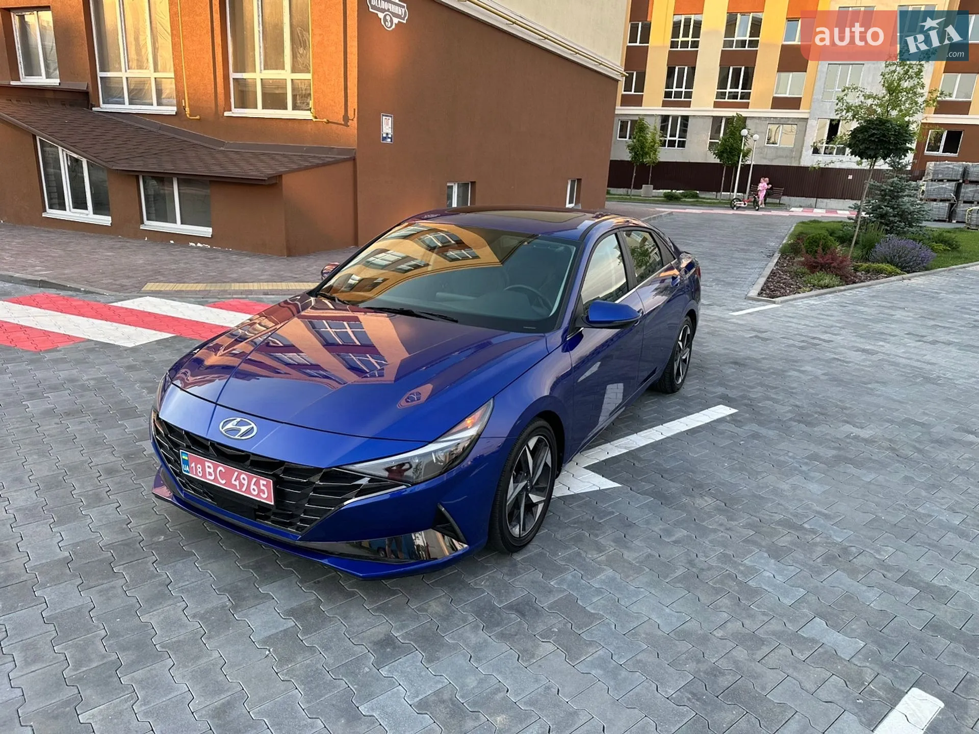 2023 Hyundai Elantra - мініатюра 12