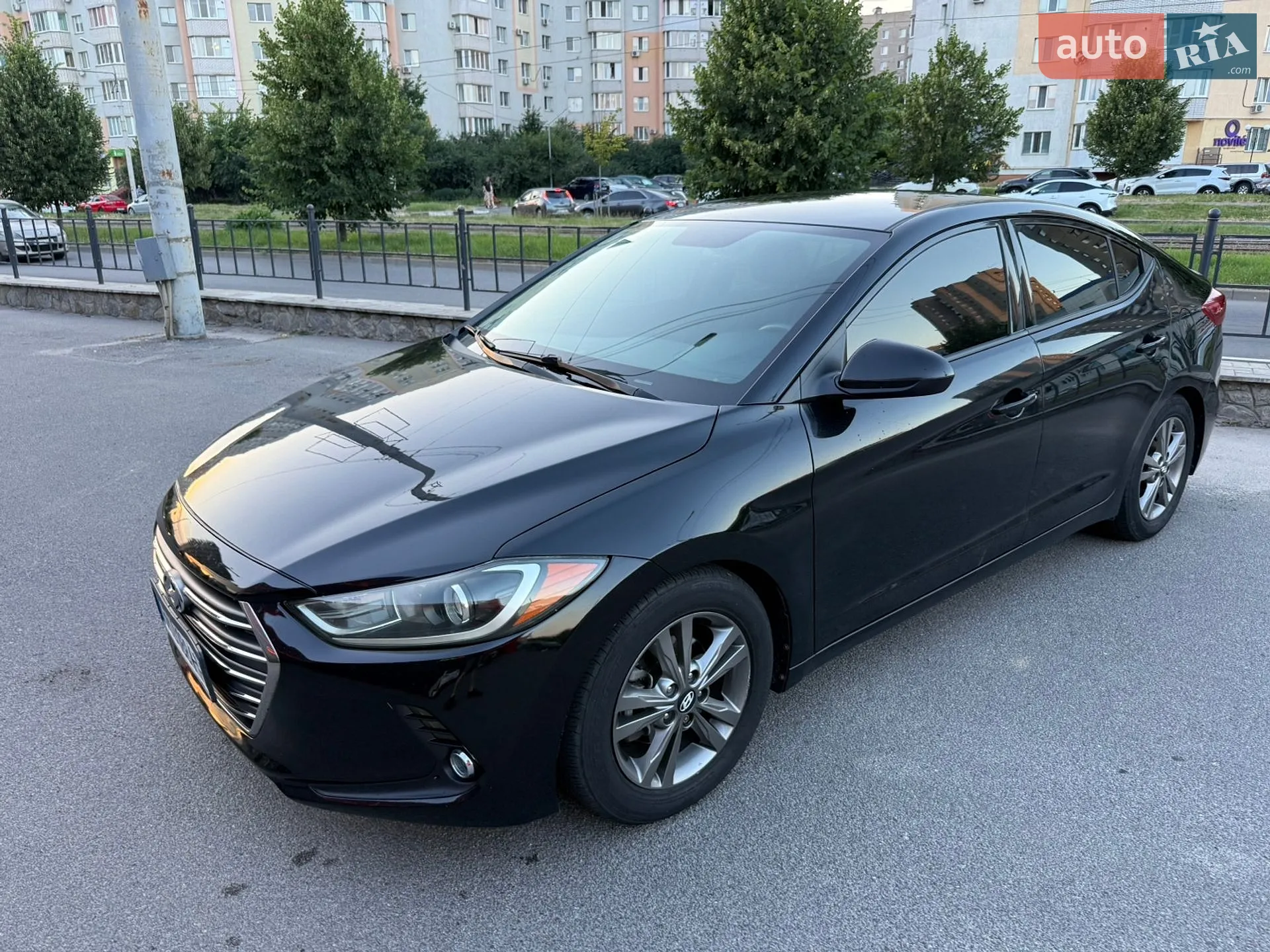 2016 Hyundai Elantra - мініатюра 8