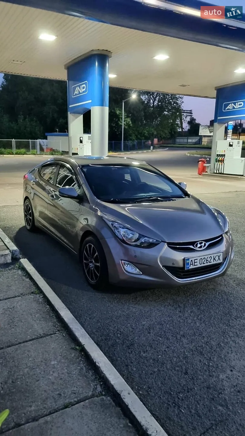 2011 Hyundai Elantra - мініатюра 8