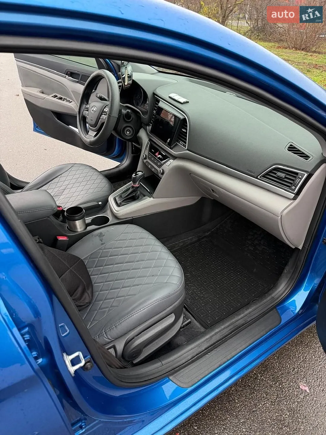2017 Hyundai Elantra - мініатюра 12