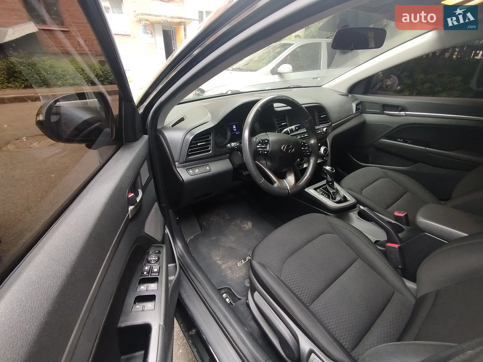 2019 Hyundai Elantra - мініатюра 16