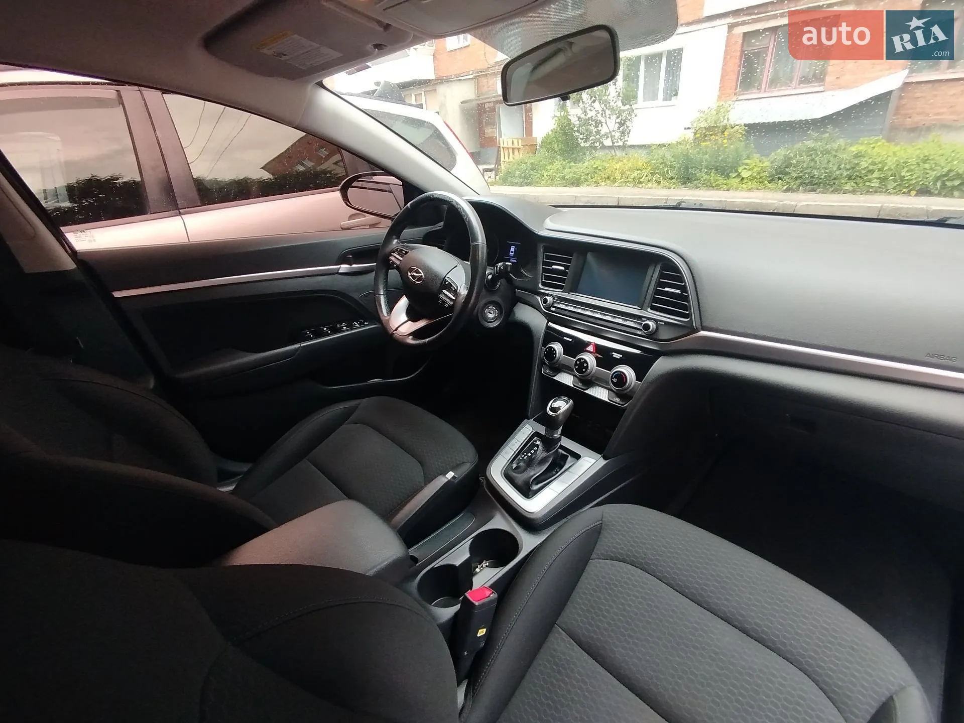 2019 Hyundai Elantra - мініатюра 18