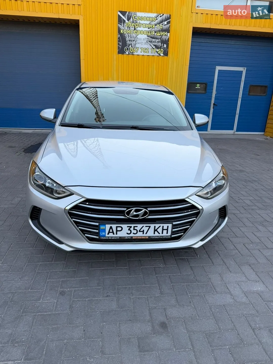 2018 Hyundai Elantra - мініатюра 9