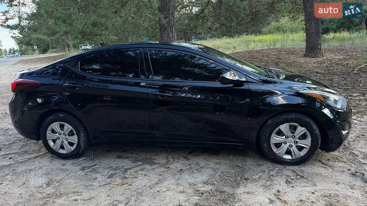 2016 Hyundai Elantra - мініатюра 31