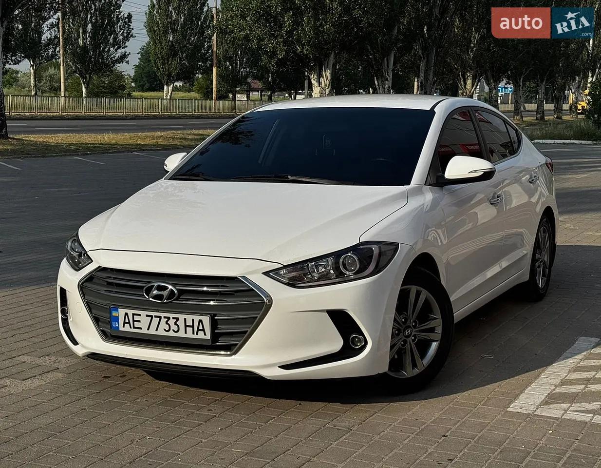 2017 Hyundai Elantra - мініатюра 22