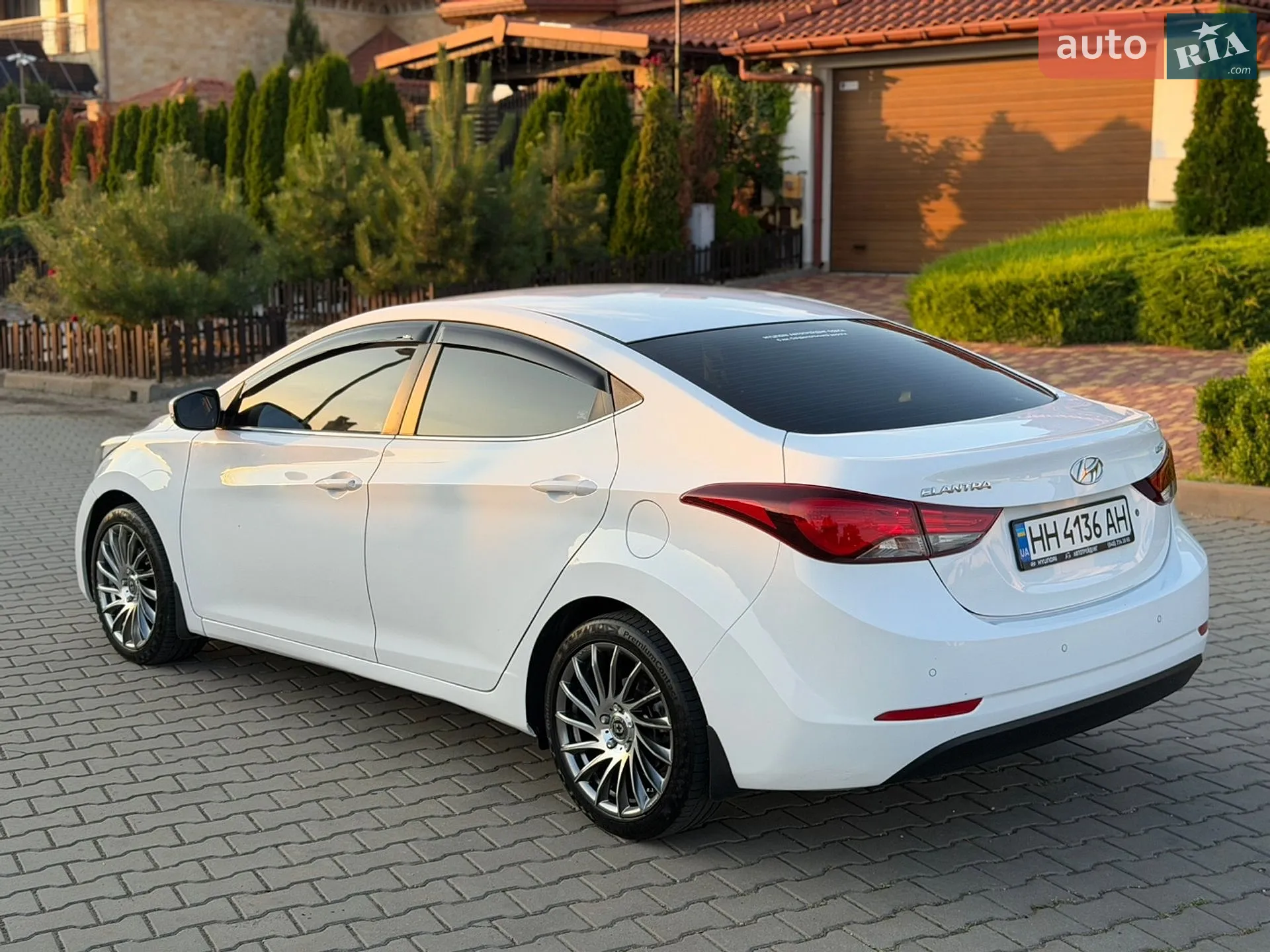 2015 Hyundai Elantra - мініатюра 15