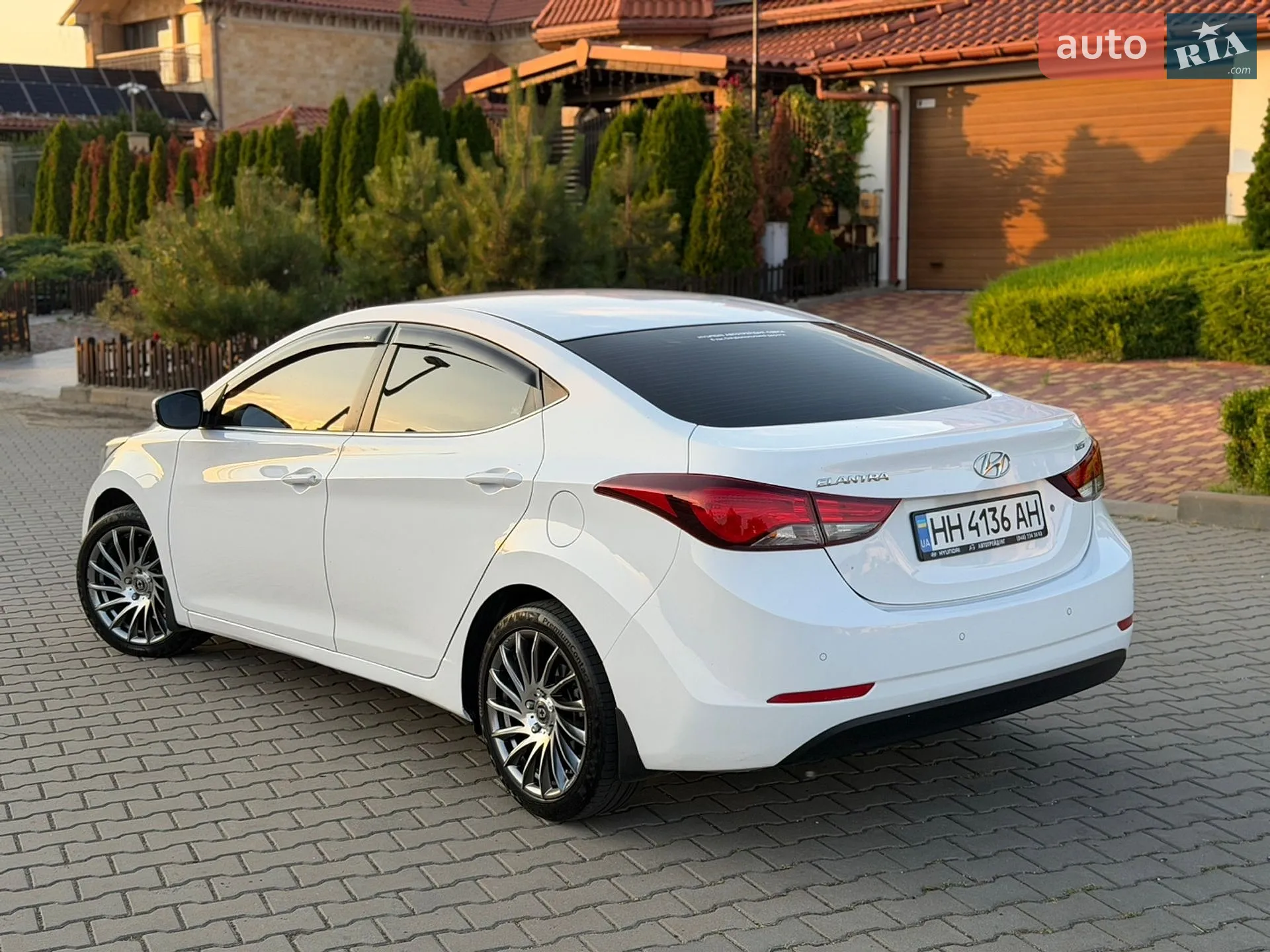 2015 Hyundai Elantra - мініатюра 20