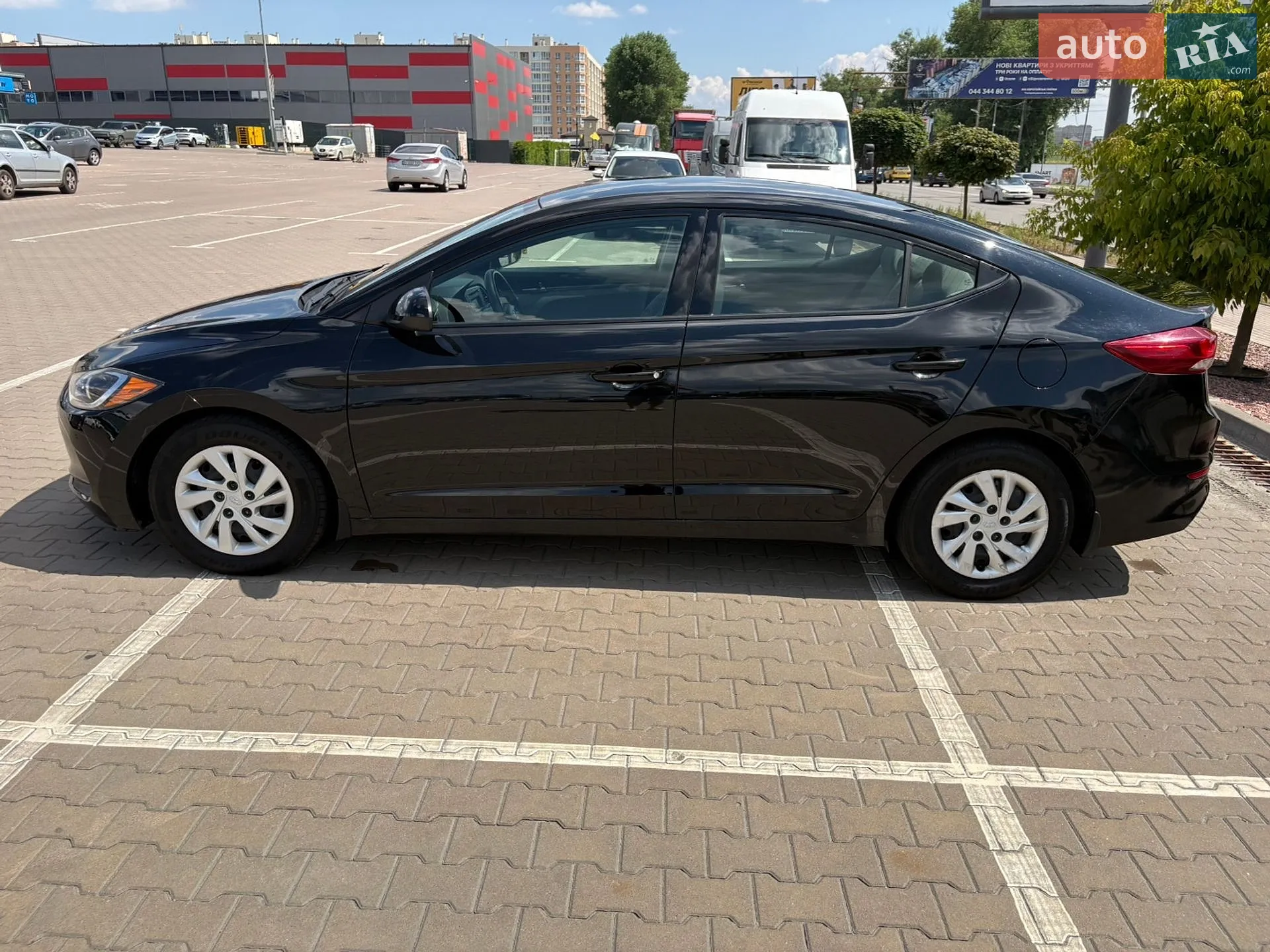 2018 Hyundai Elantra - мініатюра 8