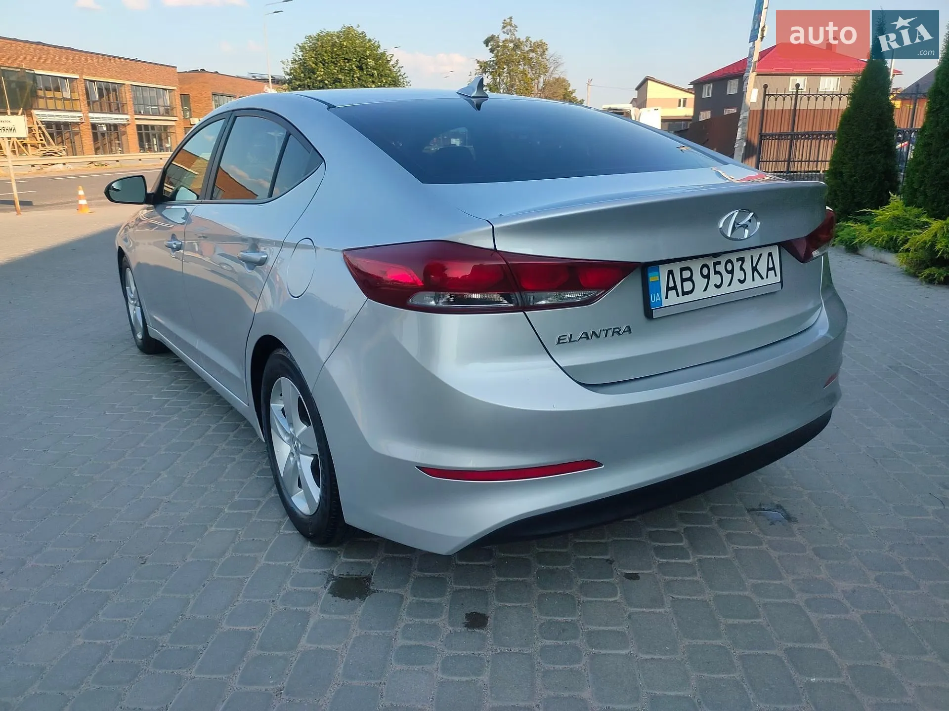 2018 Hyundai Elantra - мініатюра 8