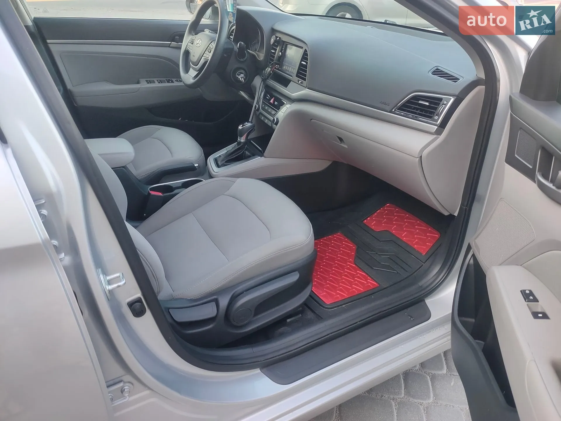 2018 Hyundai Elantra - мініатюра 20