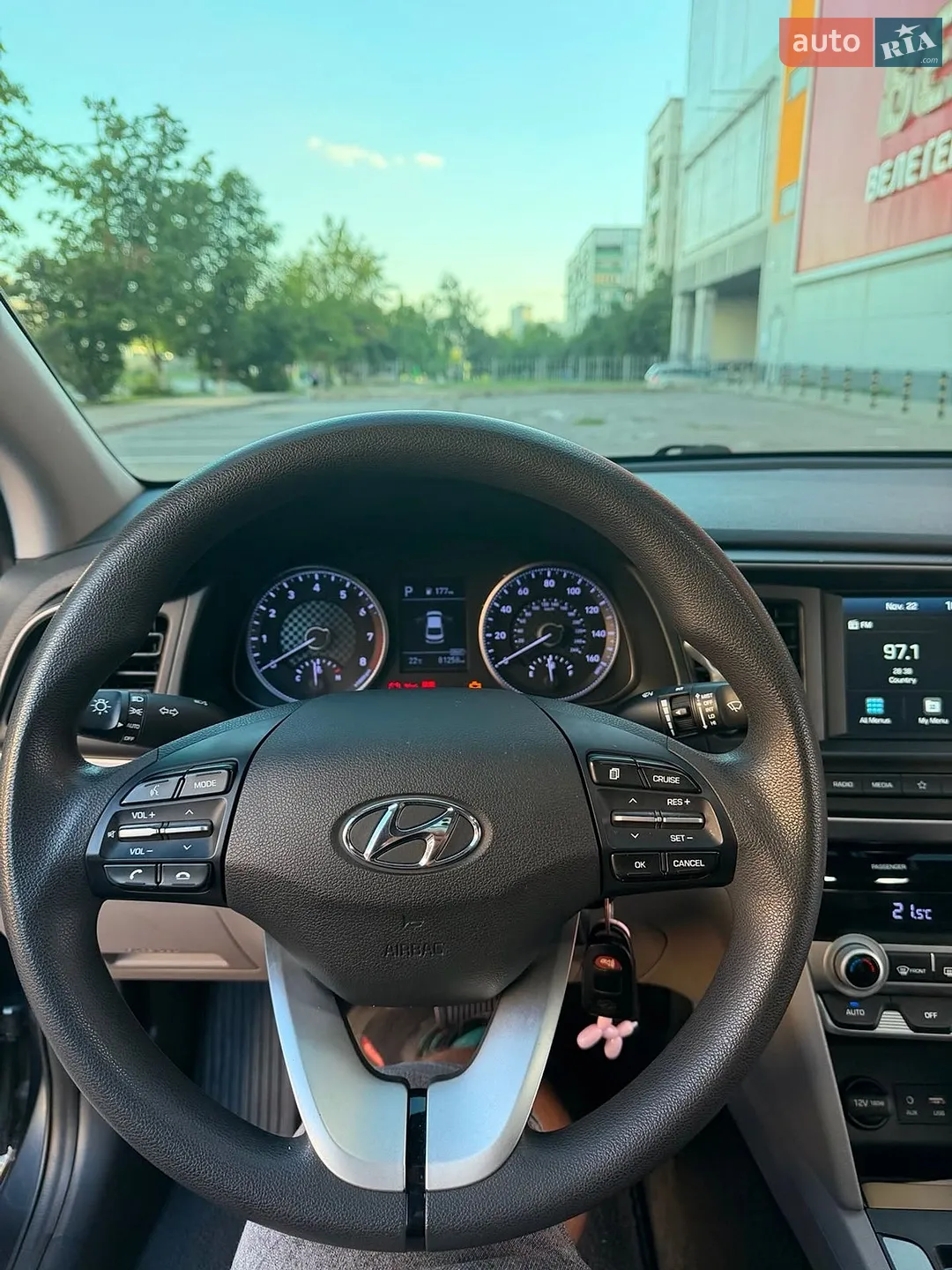 2020 Hyundai Elantra - мініатюра 16