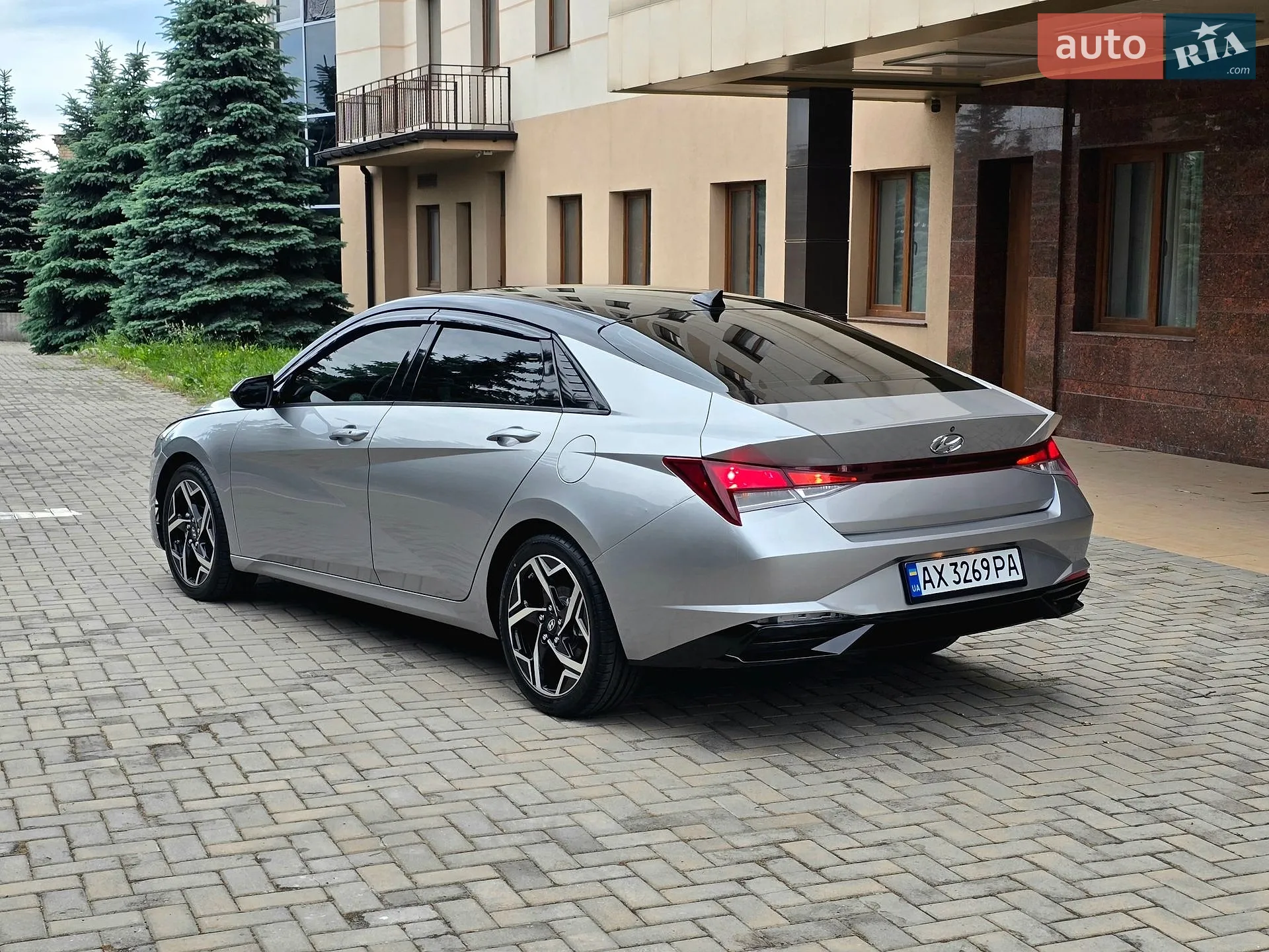 2020 Hyundai Elantra - мініатюра 10