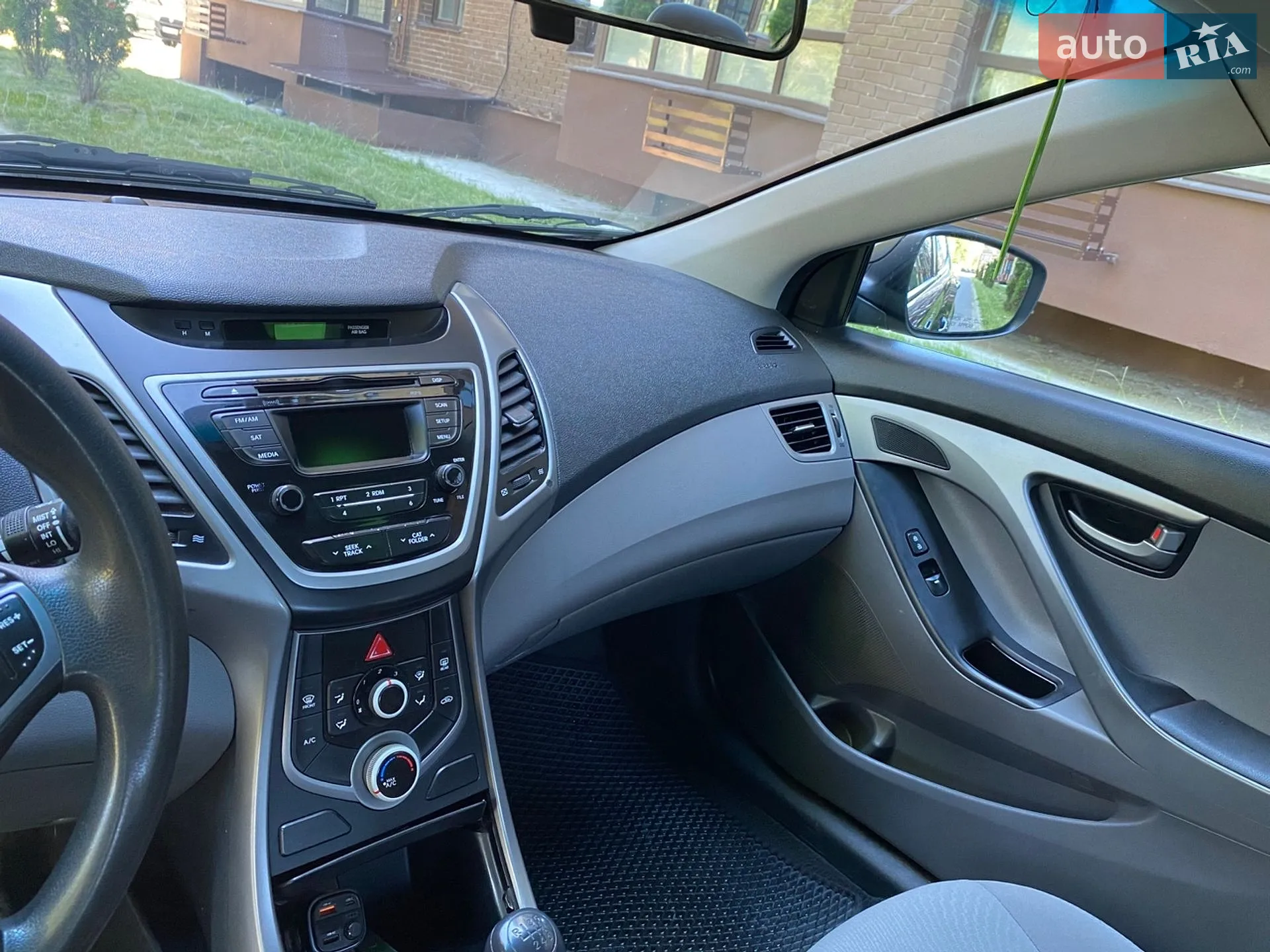 2015 Hyundai Elantra - мініатюра 8