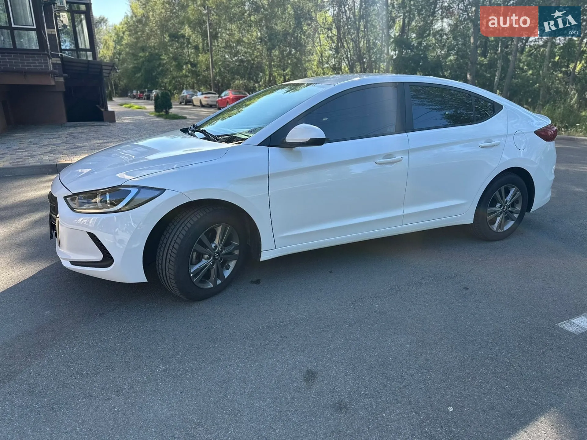 2018 Hyundai Elantra - мініатюра 26