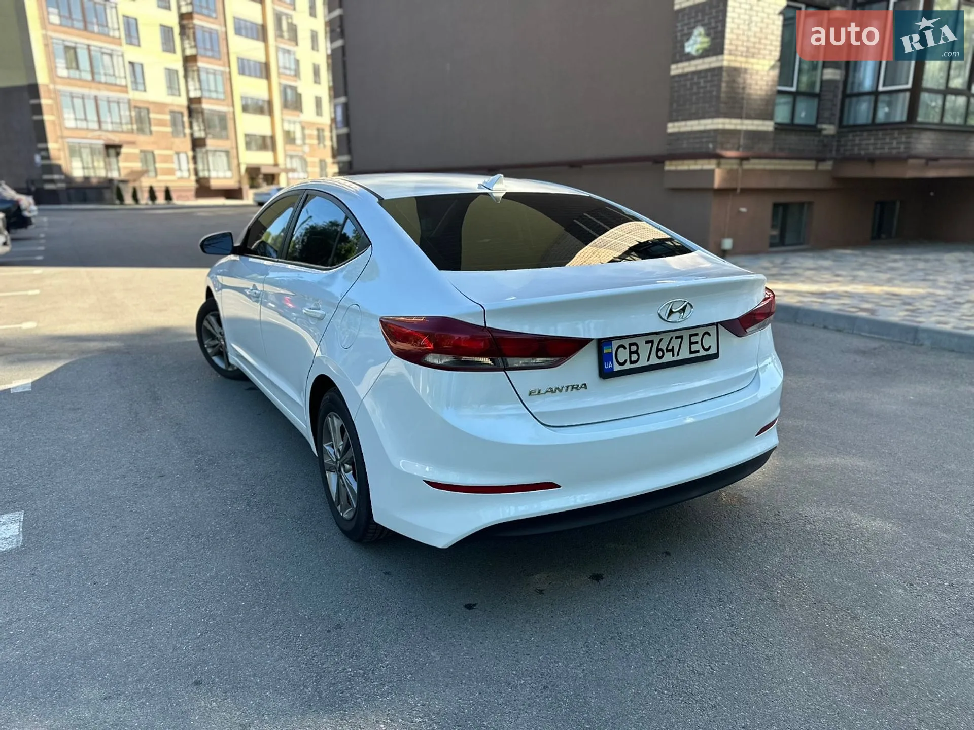 2018 Hyundai Elantra - мініатюра 29