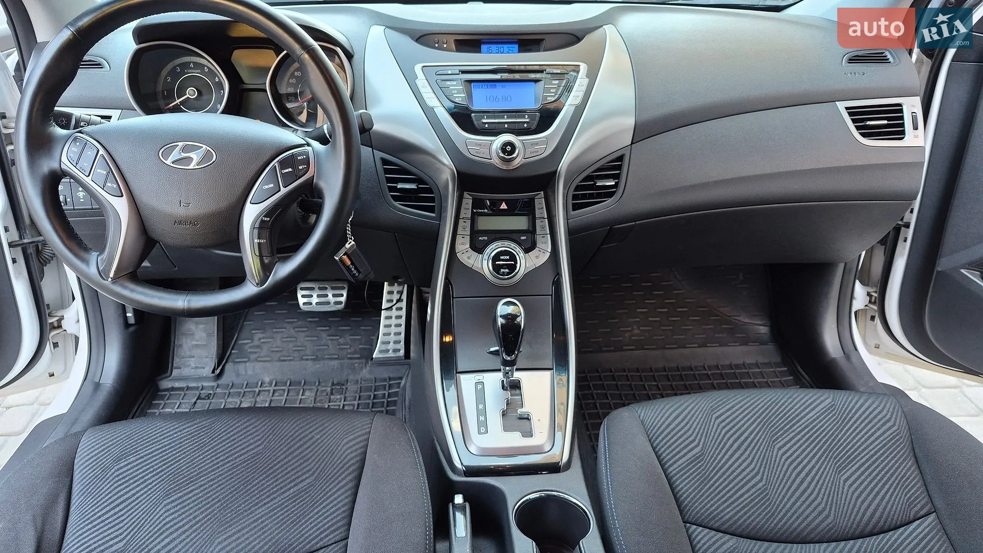 2013 Hyundai Elantra - мініатюра 15