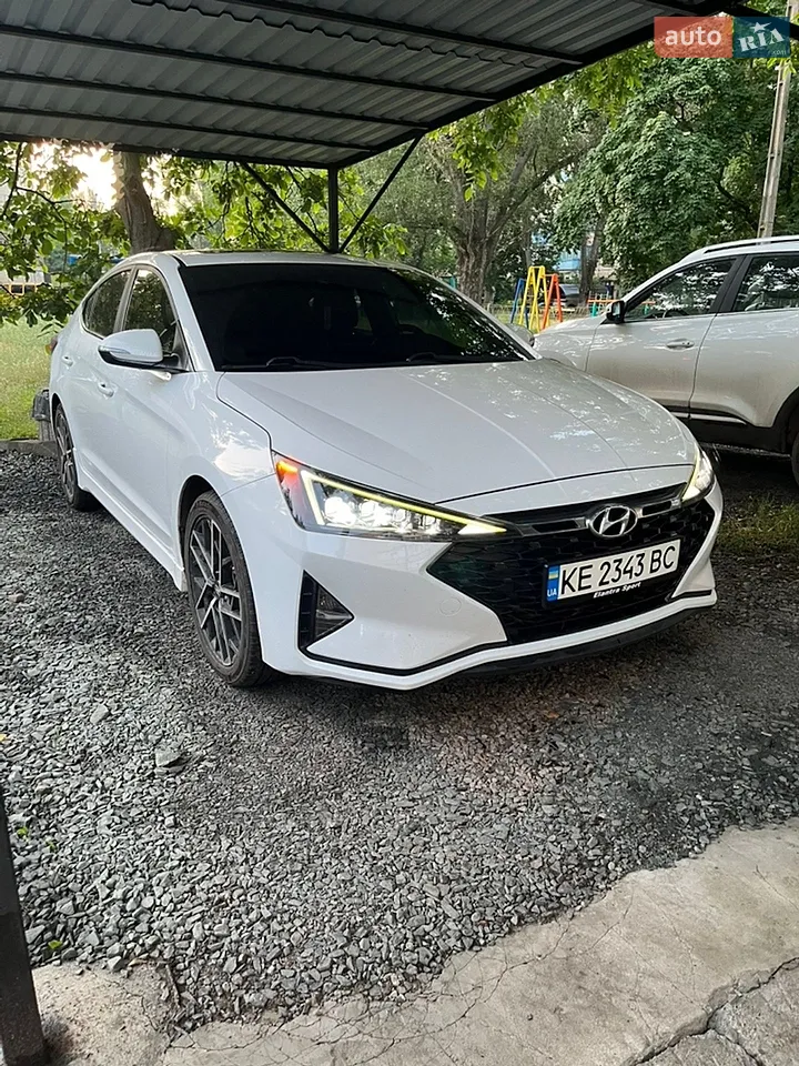 2018 Hyundai Elantra - мініатюра 28