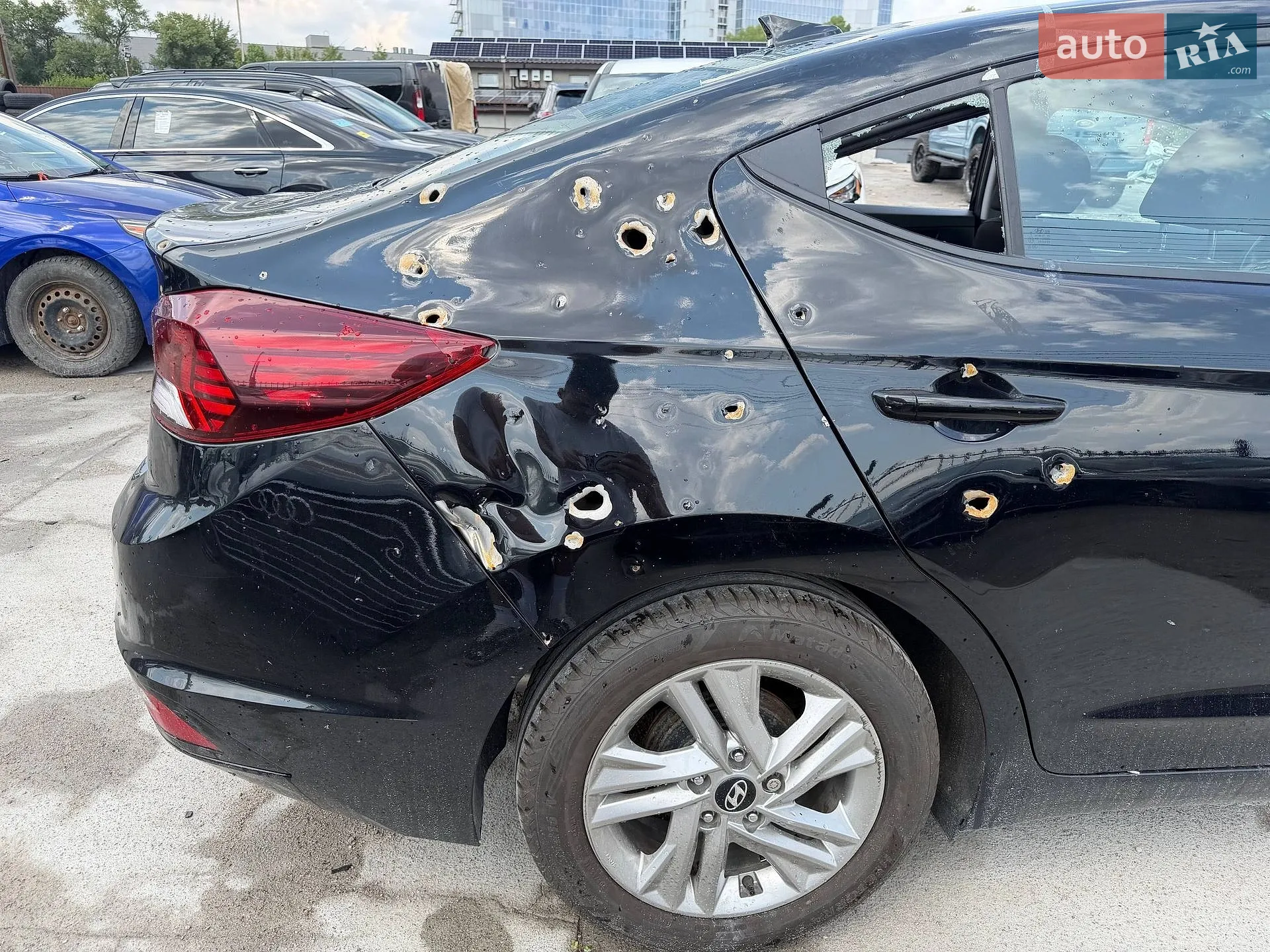 2018 Hyundai Elantra - мініатюра 18