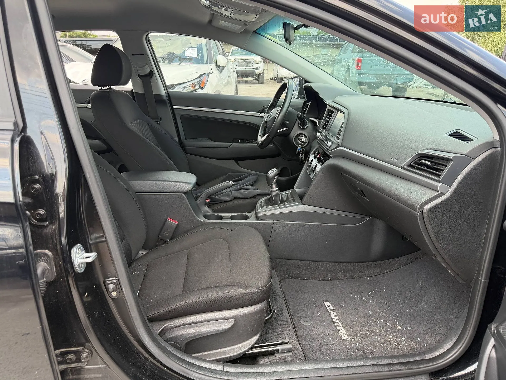 2018 Hyundai Elantra - мініатюра 29