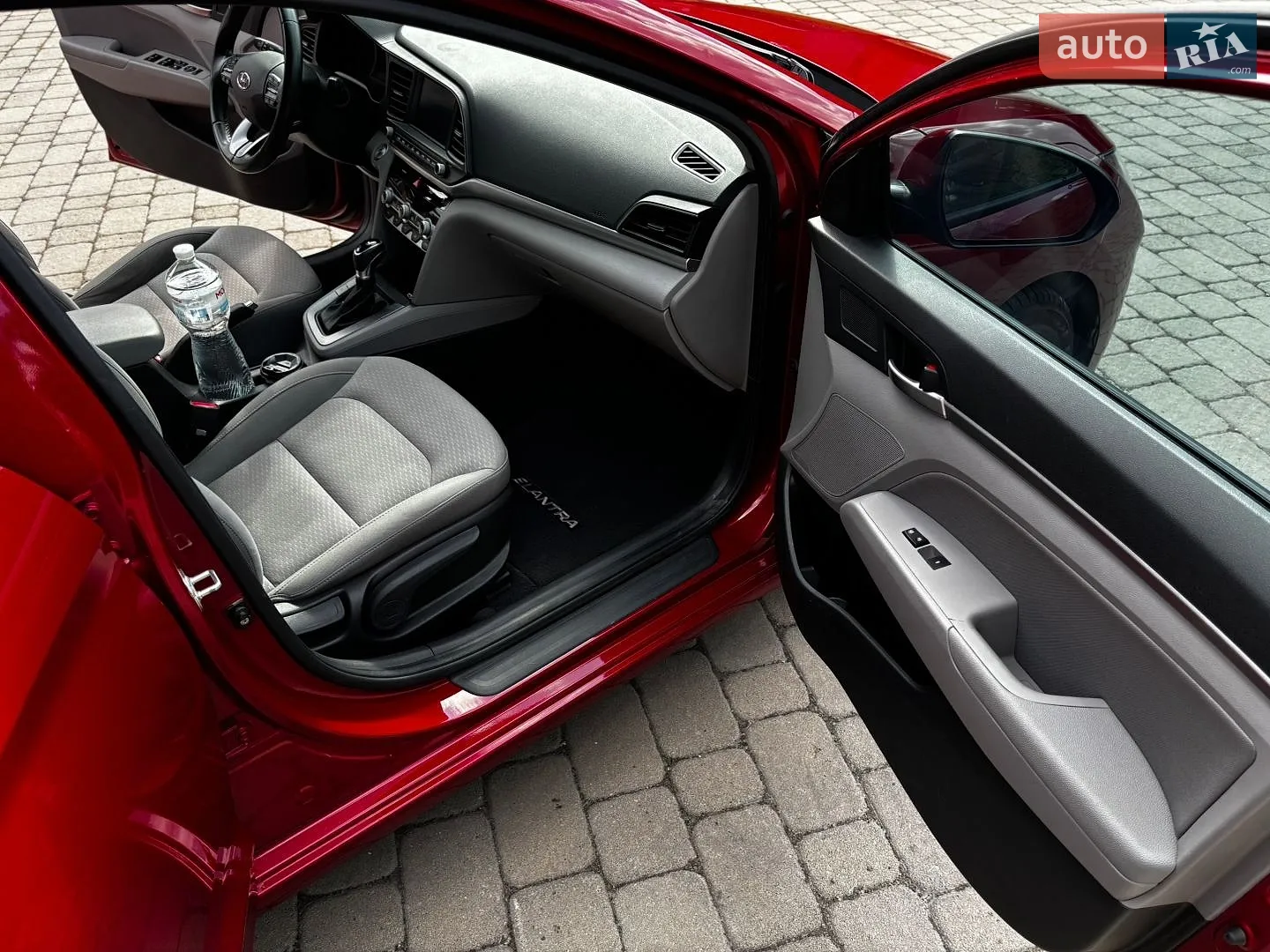 2019 Hyundai Elantra - мініатюра 19