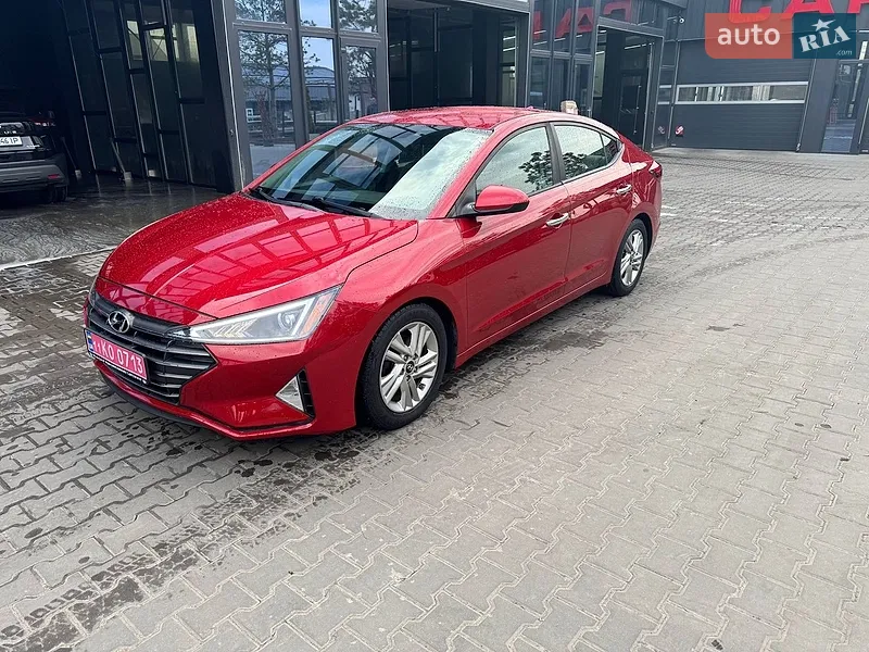 Hyundai Elantra