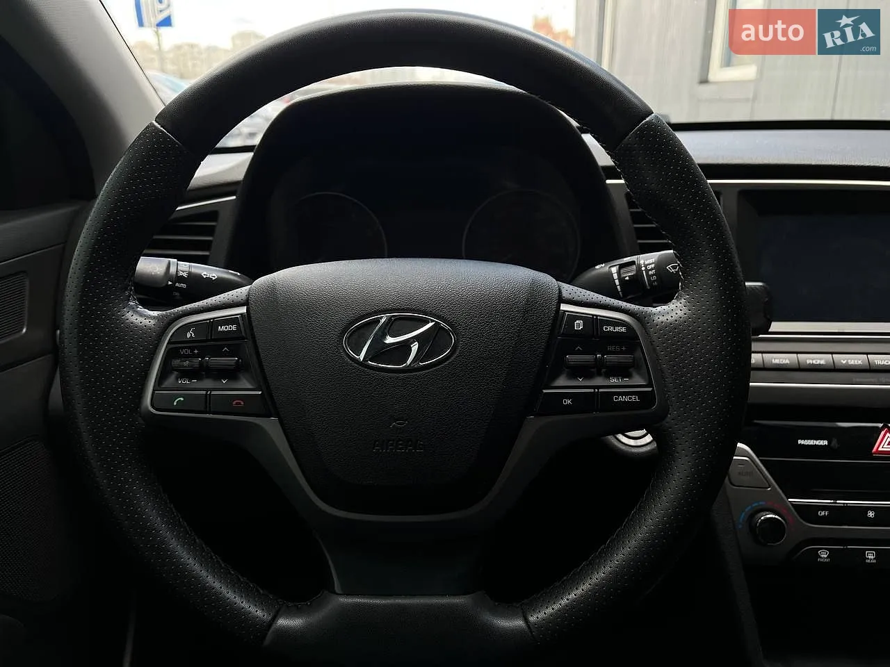 2016 Hyundai Elantra - мініатюра 15