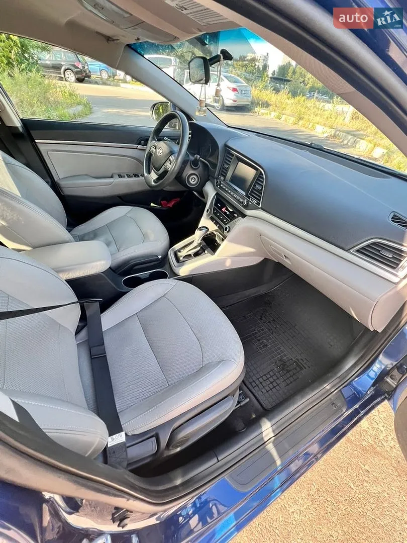 2016 Hyundai Elantra - мініатюра 10