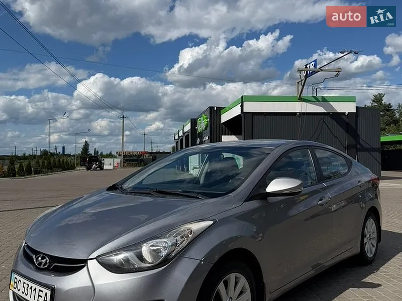 Hyundai Elantra