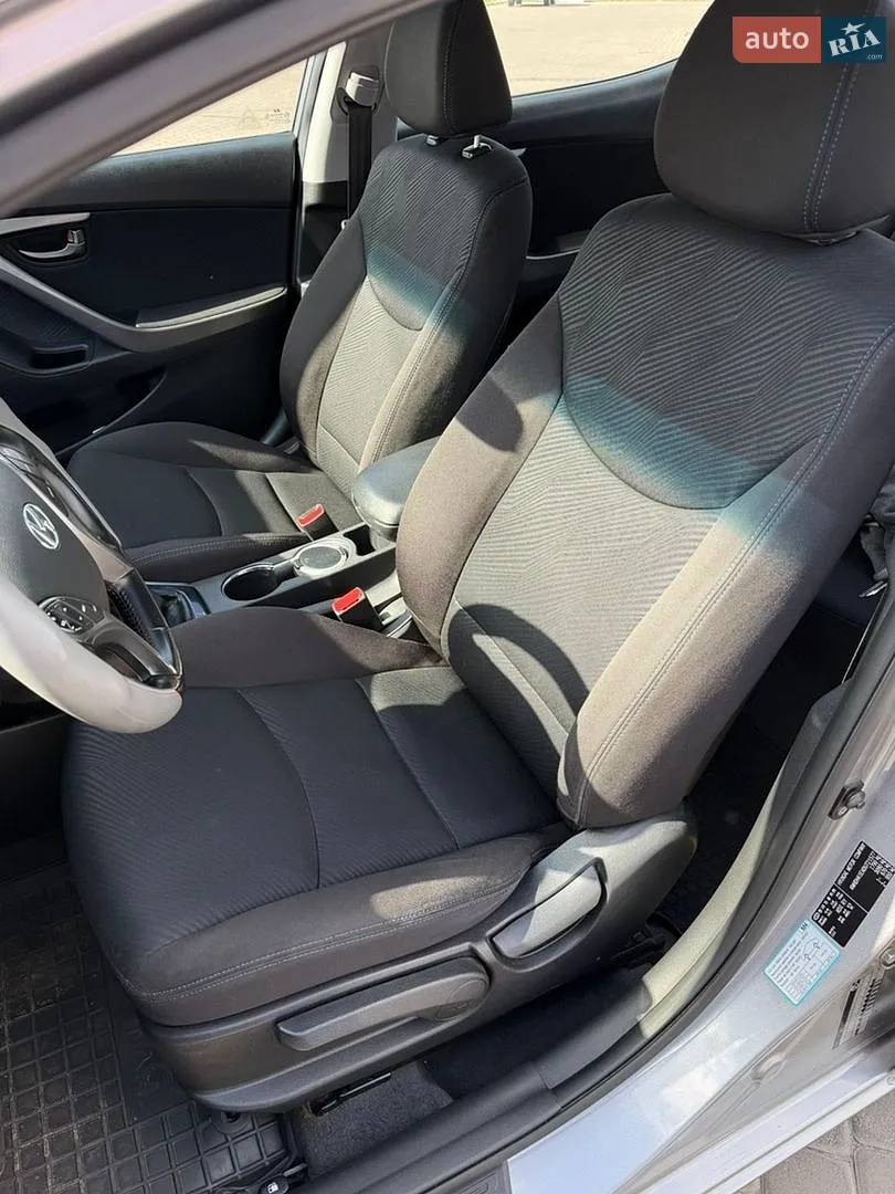 2013 Hyundai Elantra - мініатюра 21