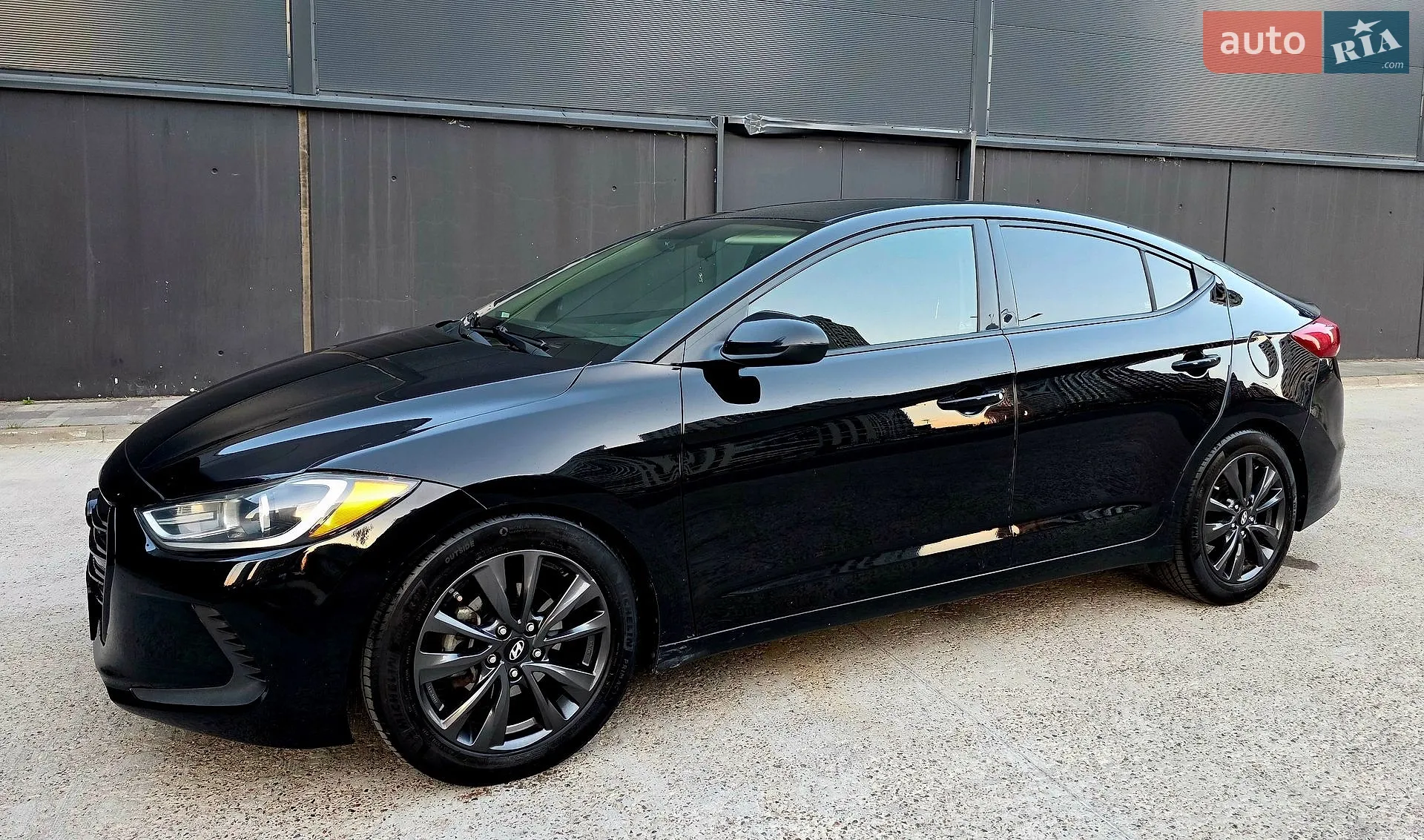 2017 Hyundai Elantra - мініатюра 2