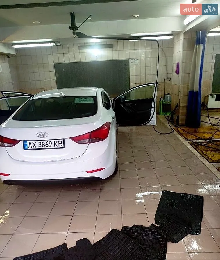 2014 Hyundai Elantra - мініатюра 20