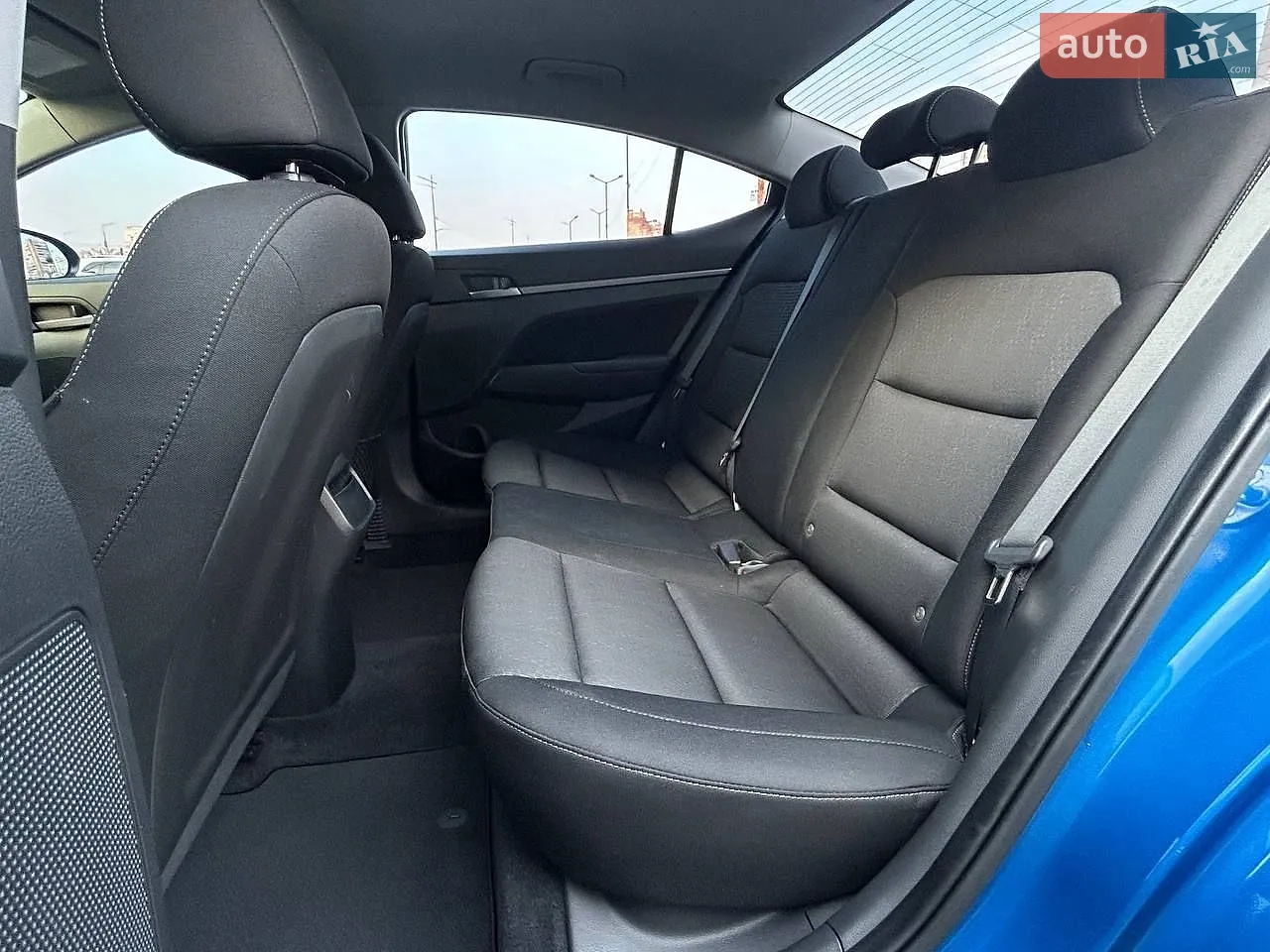 2016 Hyundai Elantra - мініатюра 10