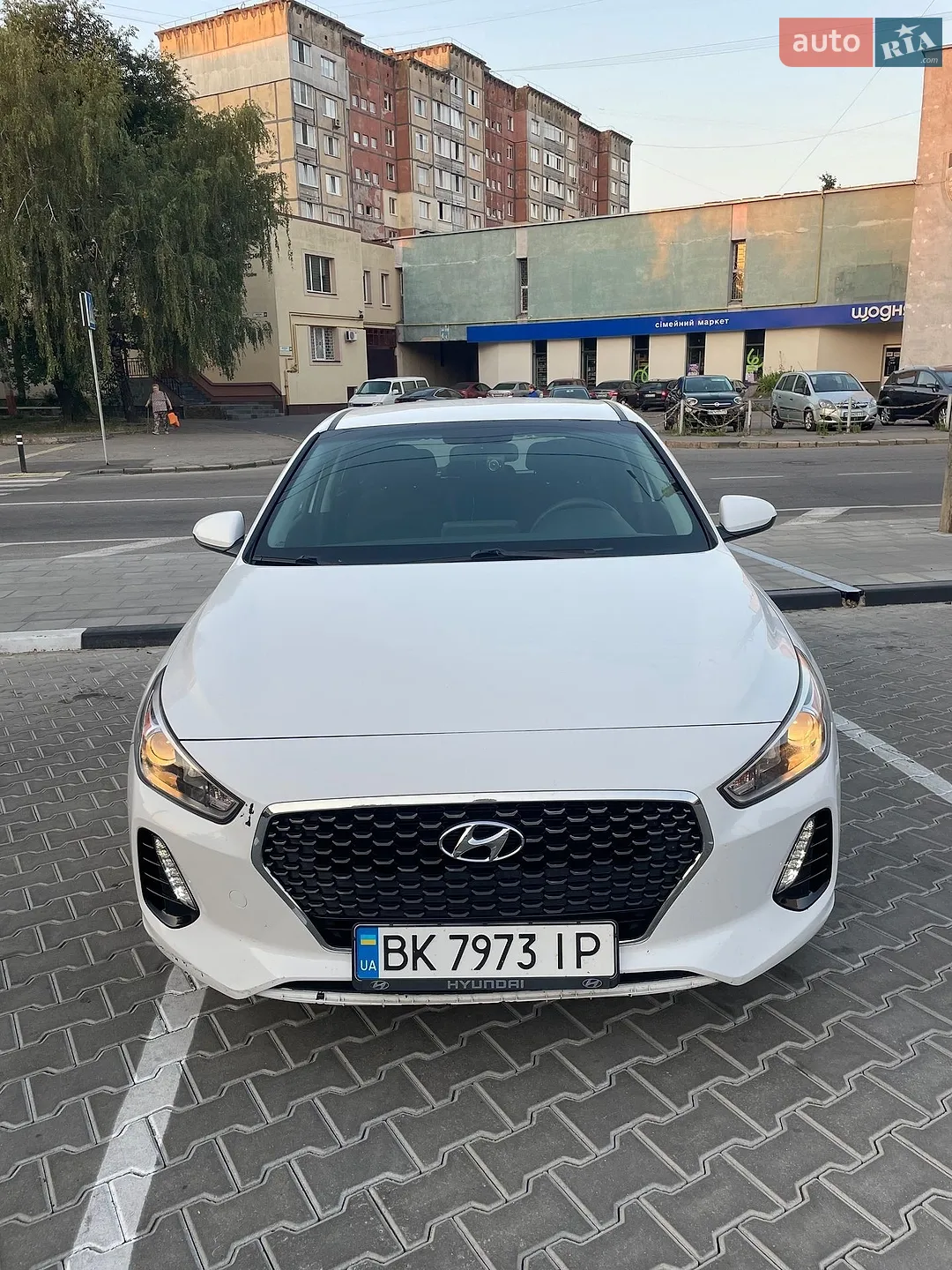 2018 Hyundai Elantra - фото 1