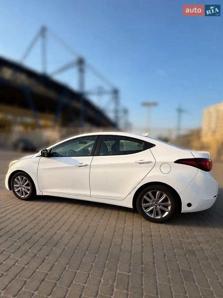2014 Hyundai Elantra - мініатюра 14