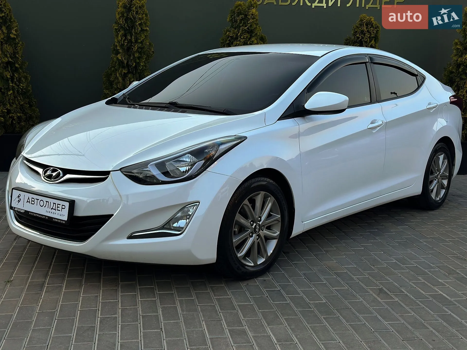 2015 Hyundai Elantra - мініатюра 8