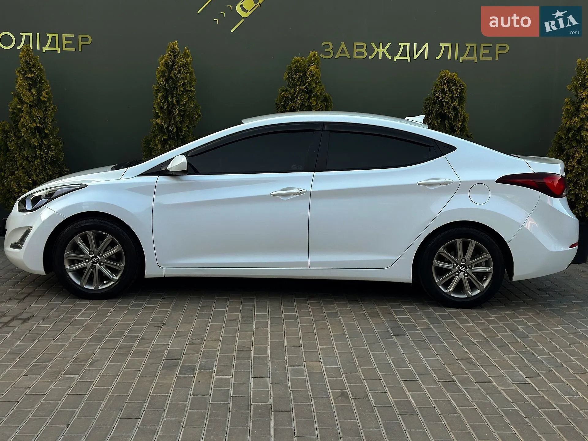 2015 Hyundai Elantra - мініатюра 15