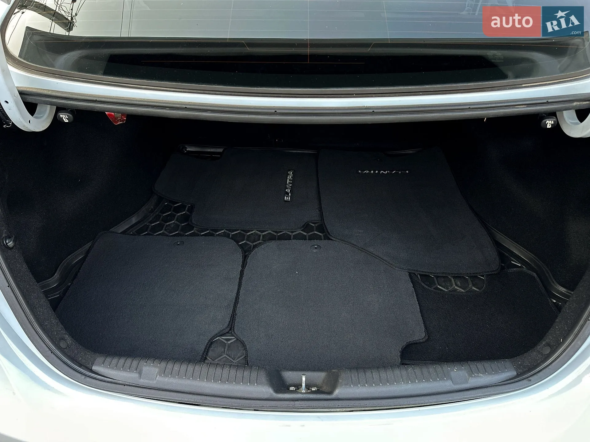 2015 Hyundai Elantra - мініатюра 47