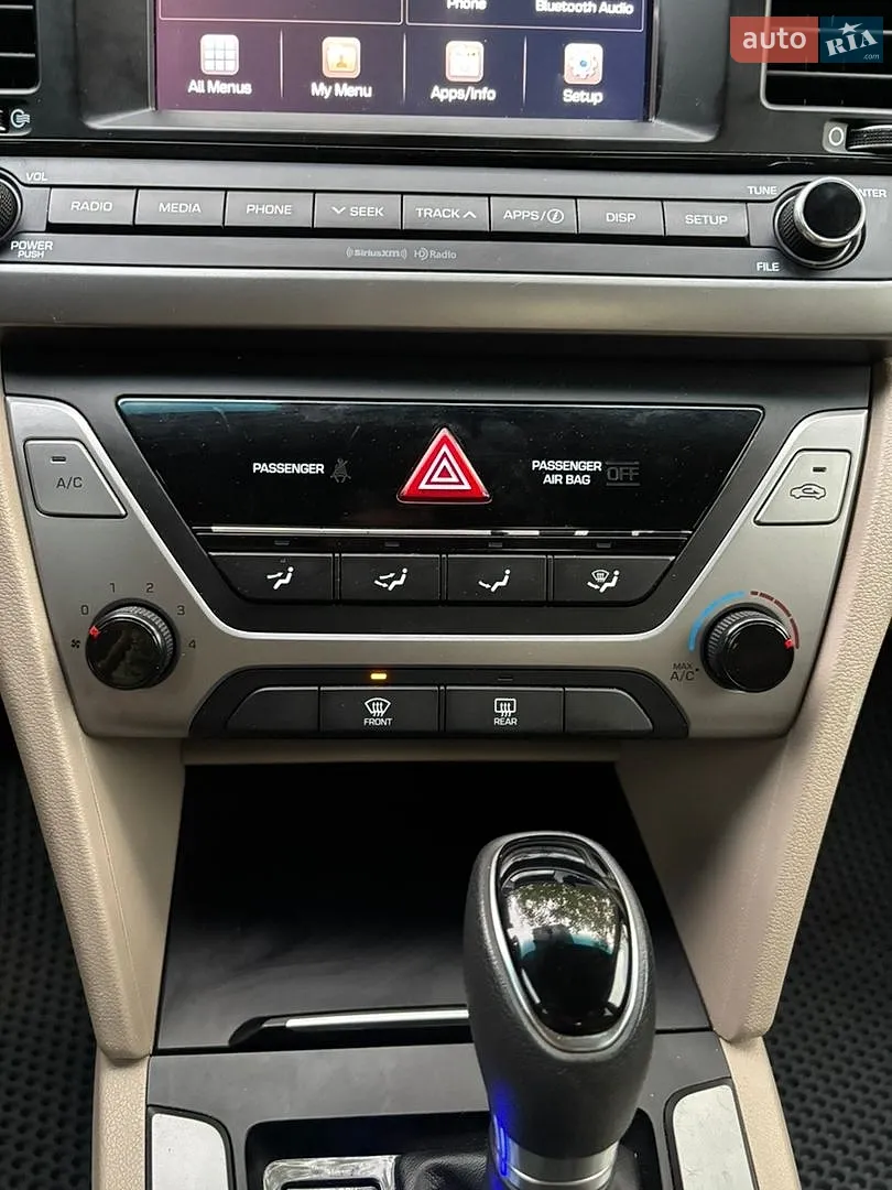 2016 Hyundai Elantra - мініатюра 21