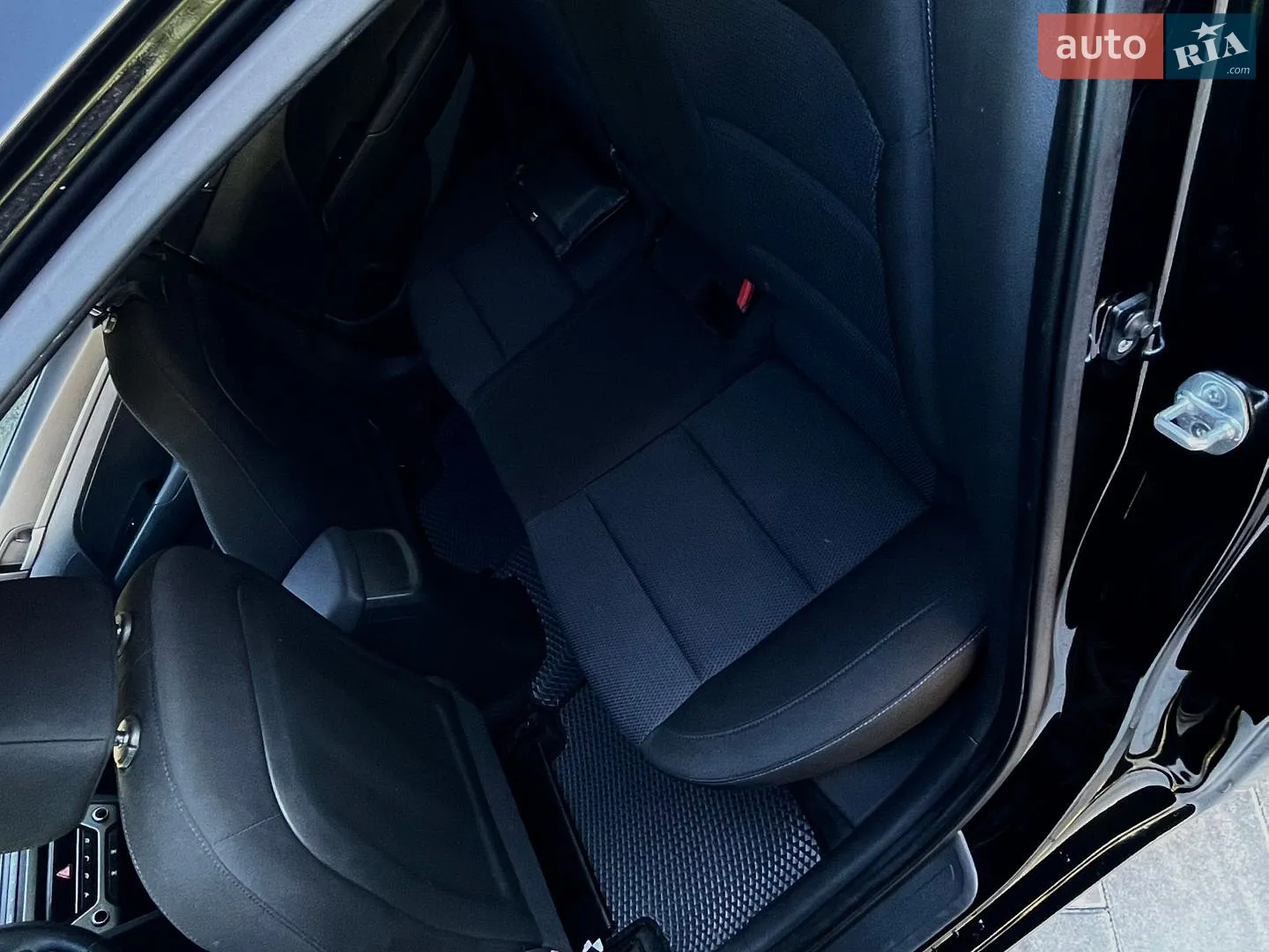 2016 Hyundai Elantra - мініатюра 12
