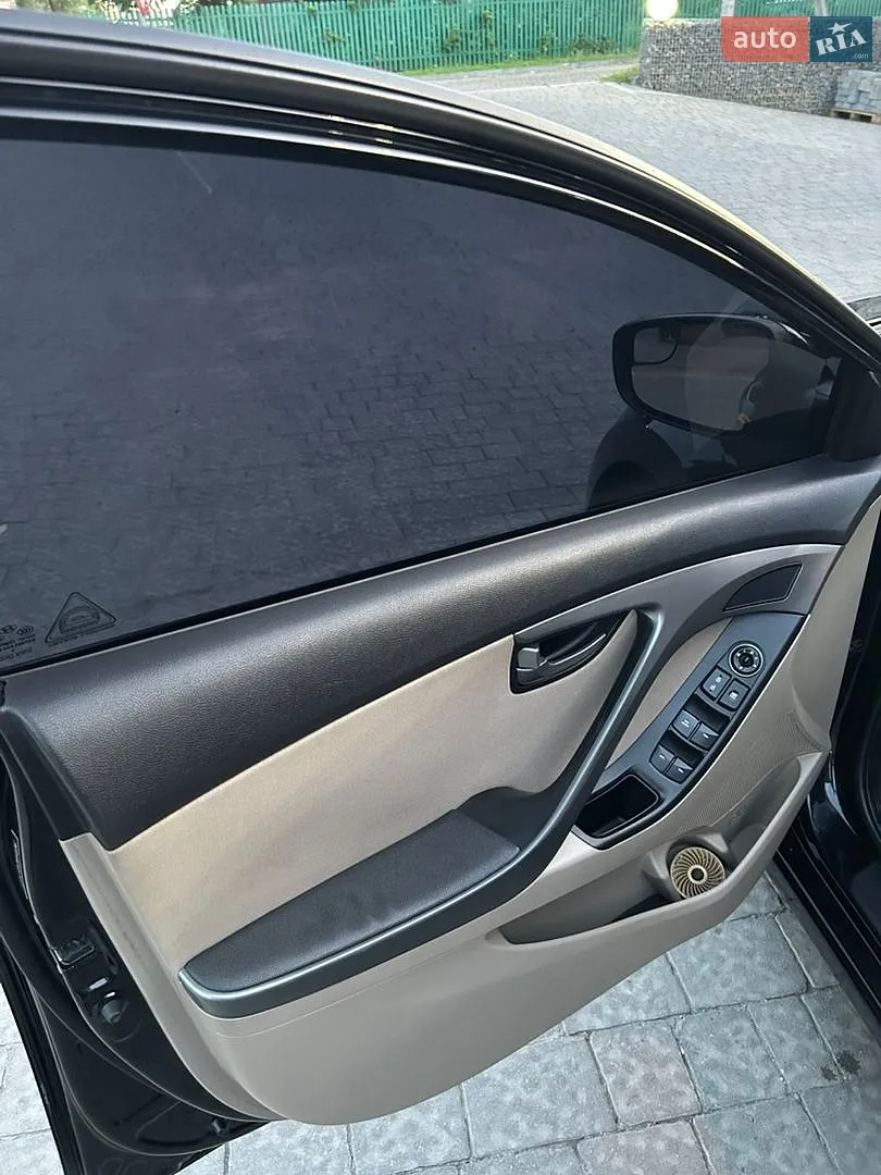 2015 Hyundai Elantra - мініатюра 14